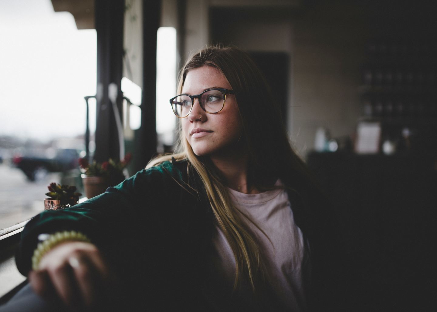 woman-in-glasses-and-plaid