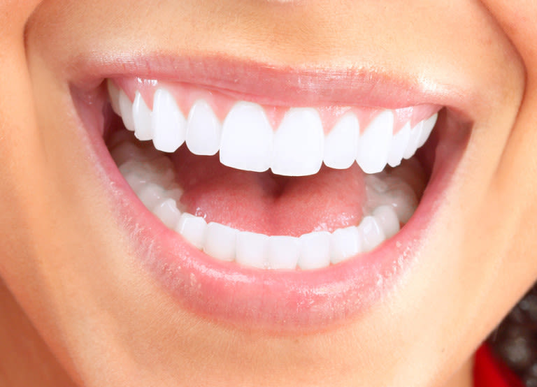 Do you find yourself fighting bad breath often? You’re not alone. Whether from gum disease, dry mouth, or just a nice garlicy lunch, bad breath – also known as halitosis – affects up to half of Americans. If you’re looking for natural ways to fight halitosis, we have a list for you: