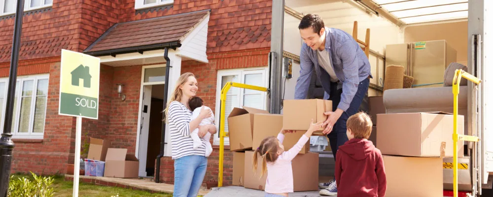 Moving House in Watford This Summer? Why Self Storage Can Help