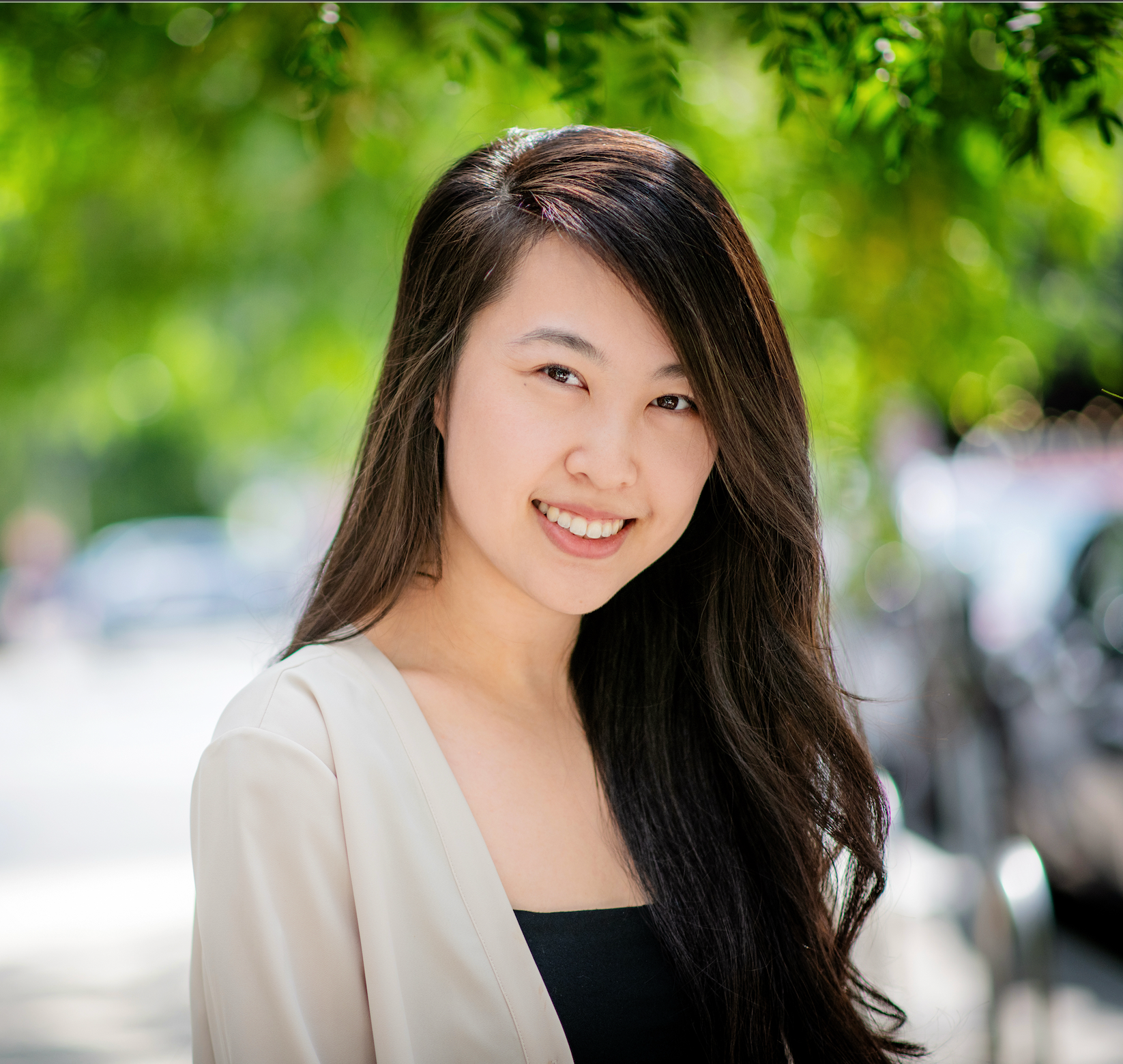 Kara Li Headshot 2