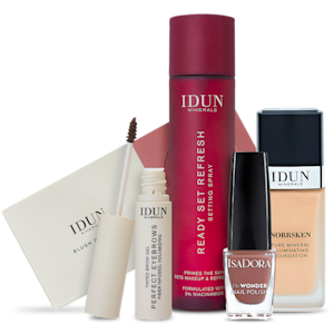 Nagellack från IsaDora, rouge, tinted brow gel, setting spray och foundation från Idun Minerals.