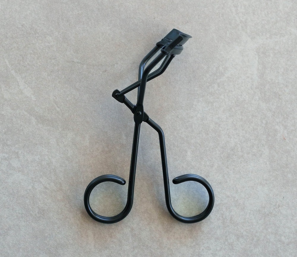 crescent lash curler
