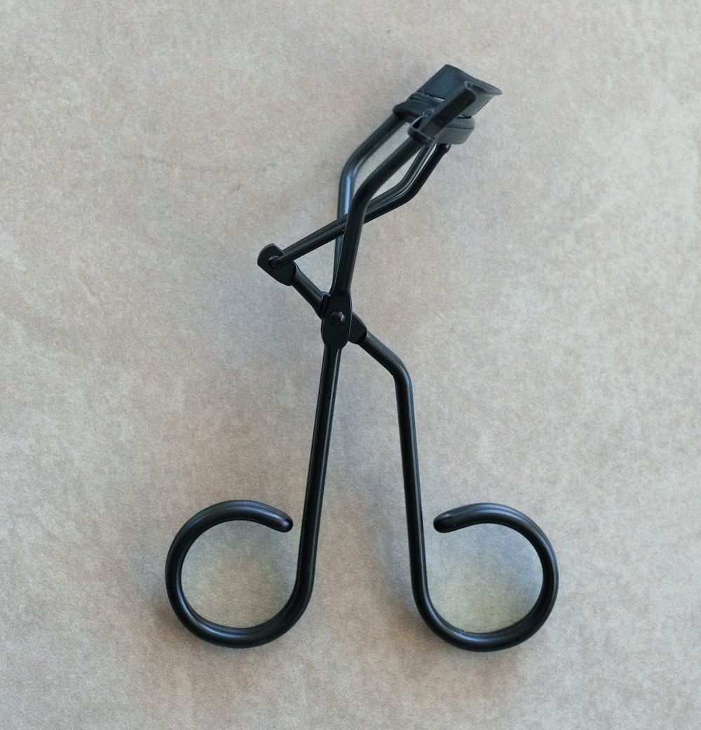 half moon lash curler