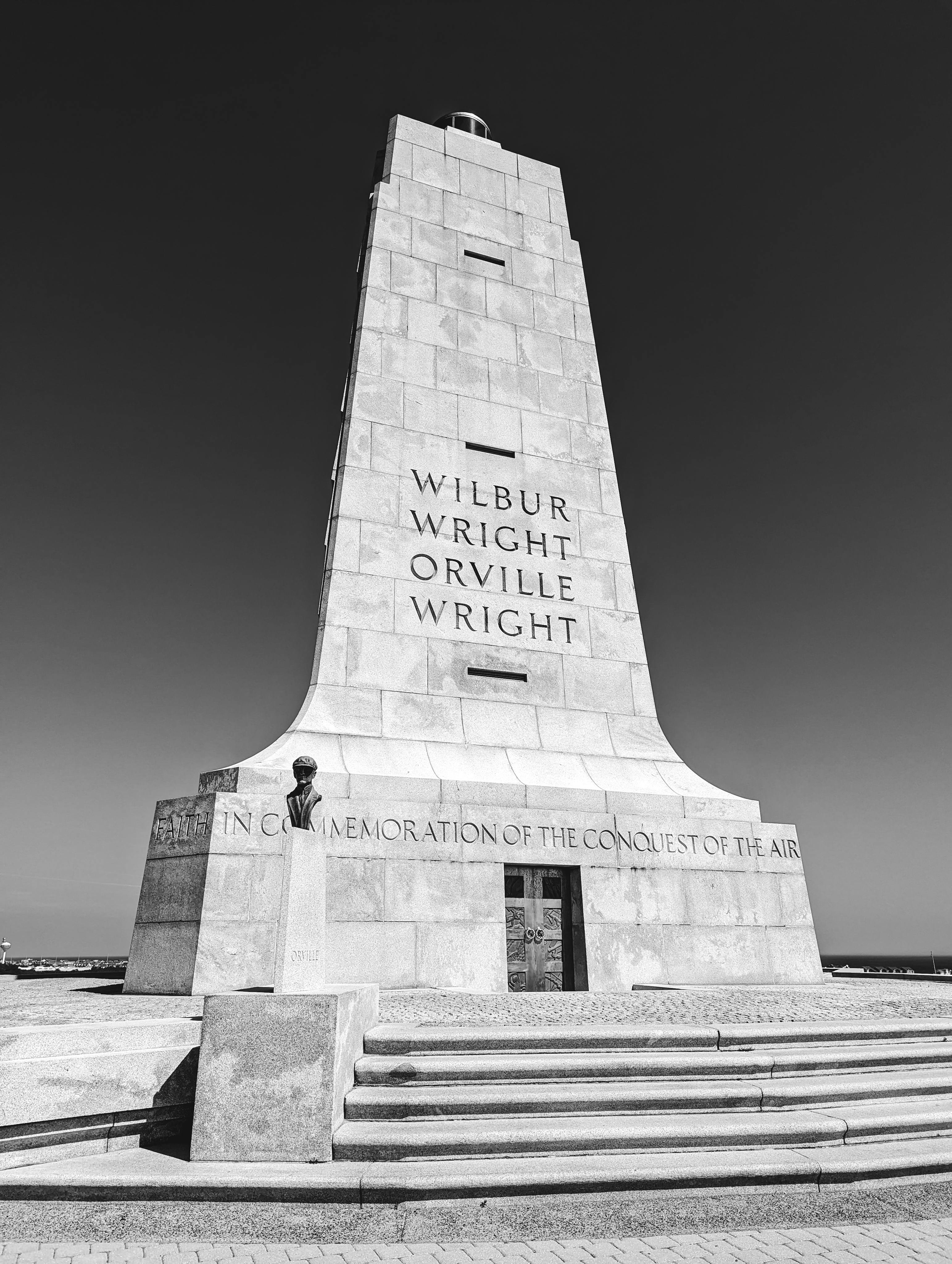 Monument to the Wright Brothers