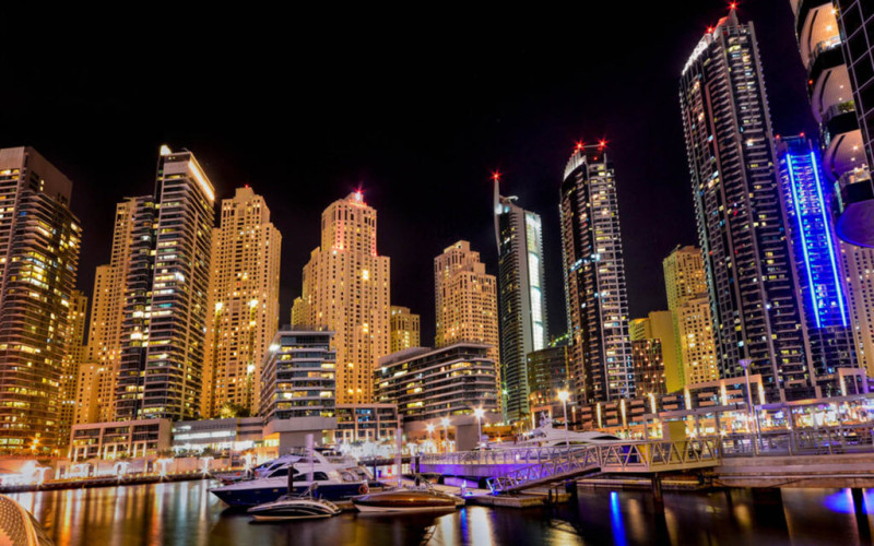 Nighttime Dubai pic