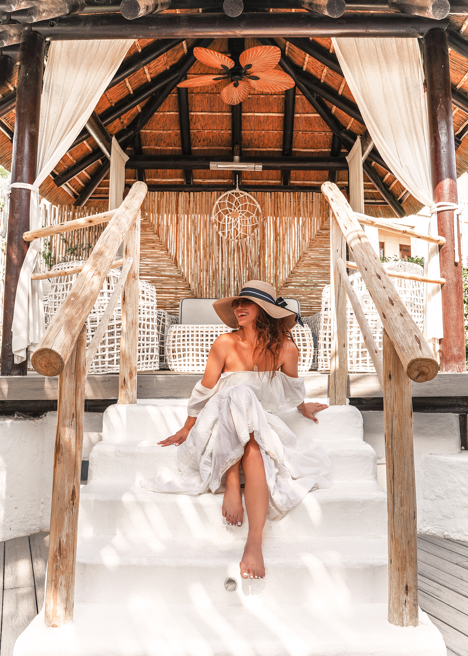 Laguna Beach Taverna & Lounge