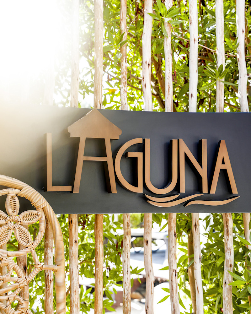 Laguna sign