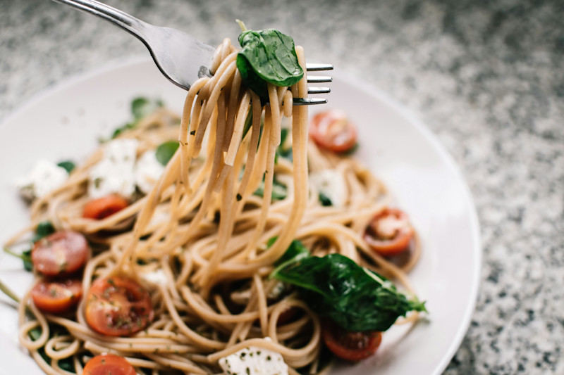 Pasta dish with white sauce