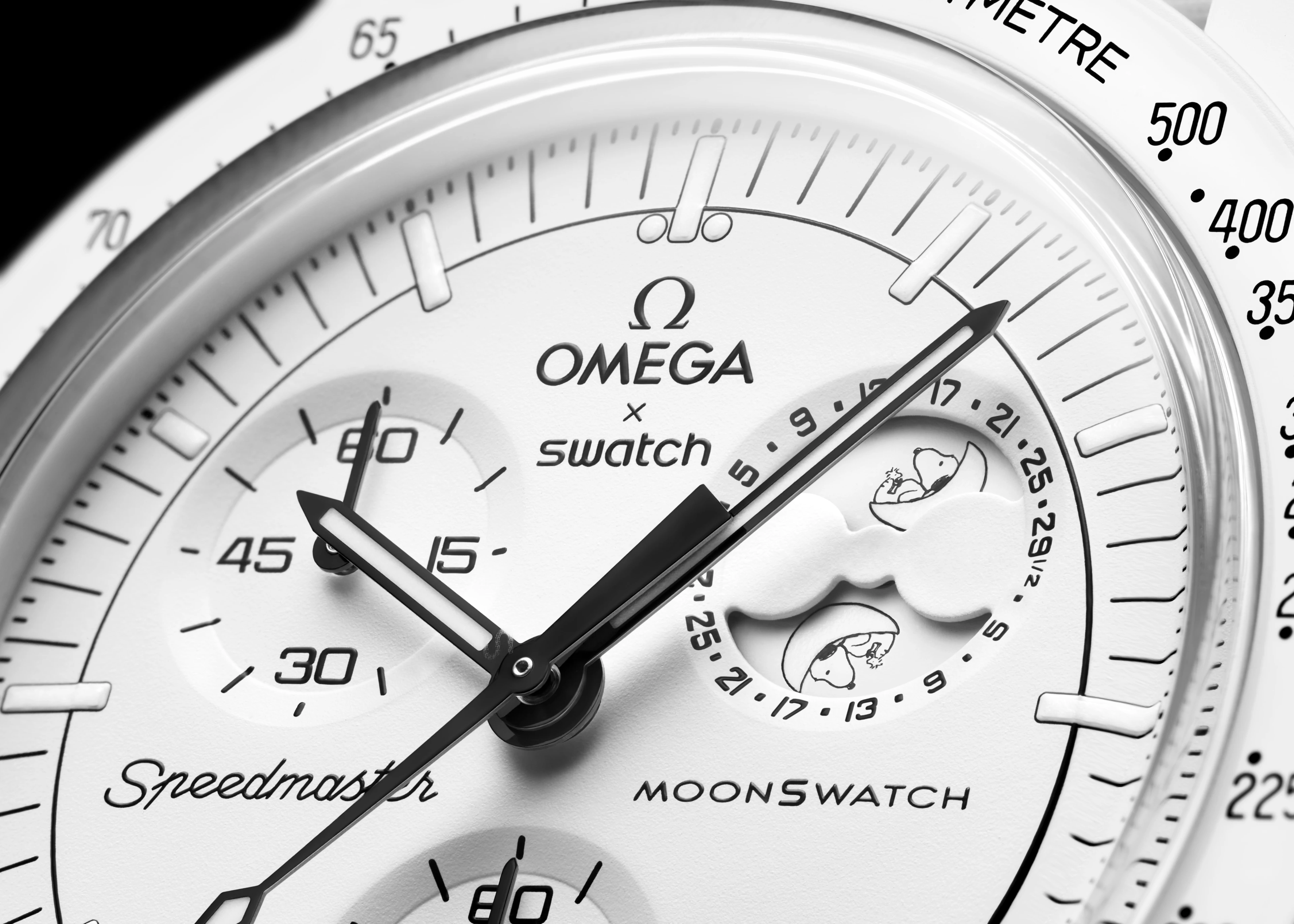 Μια νέα προσελήνωση για το Bioceramic MoonSwatch - με ένα ρολόι με τις φάσεις της σελήνης.