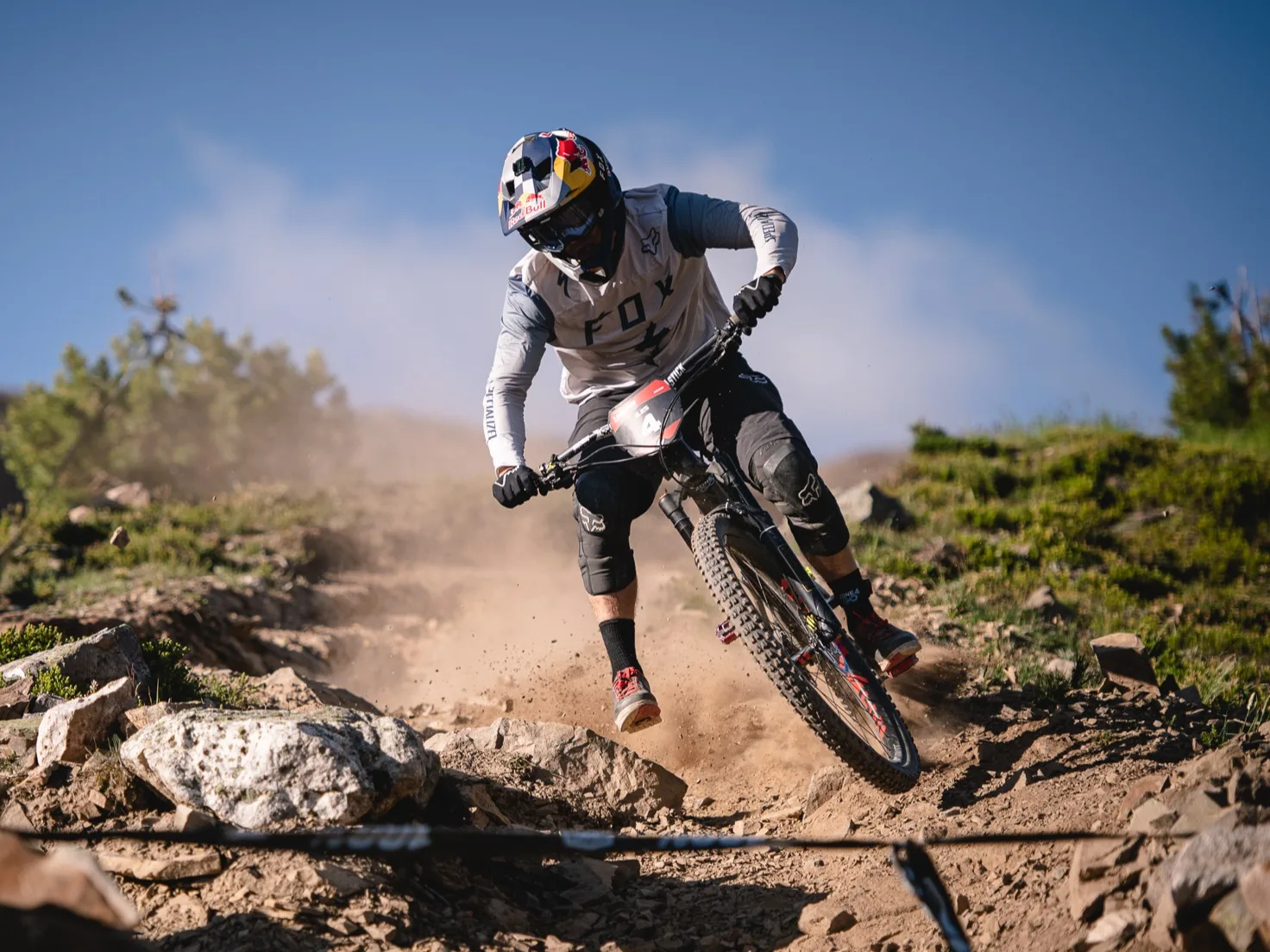 Mountain bike downhill sensation Finn Iles joins the Swatch Proteam