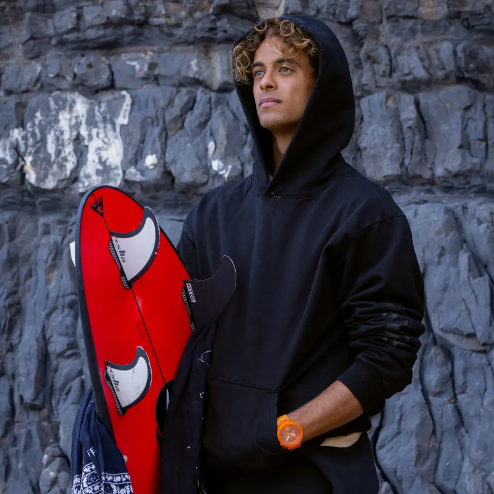 Pro surfing prodigy Noah Beschen joins the Swatch Proteam