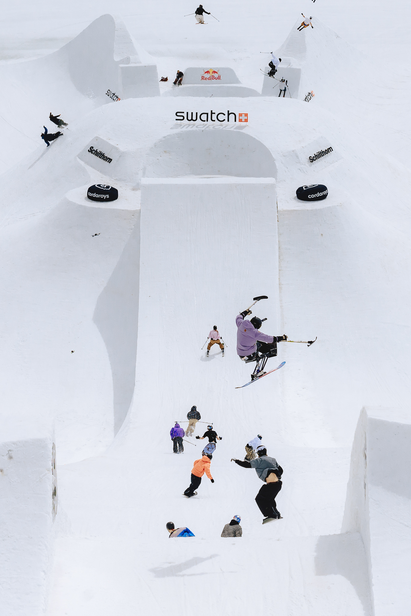 虹雪 Swatch Nines Snow 2026 debuts in Japan - Swatch Ltd