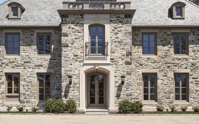 Sorpetaler front door external view