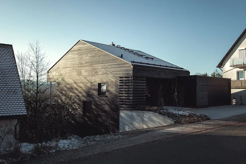 schoenste-holzhaeuser-2020 haus-am-hang 1