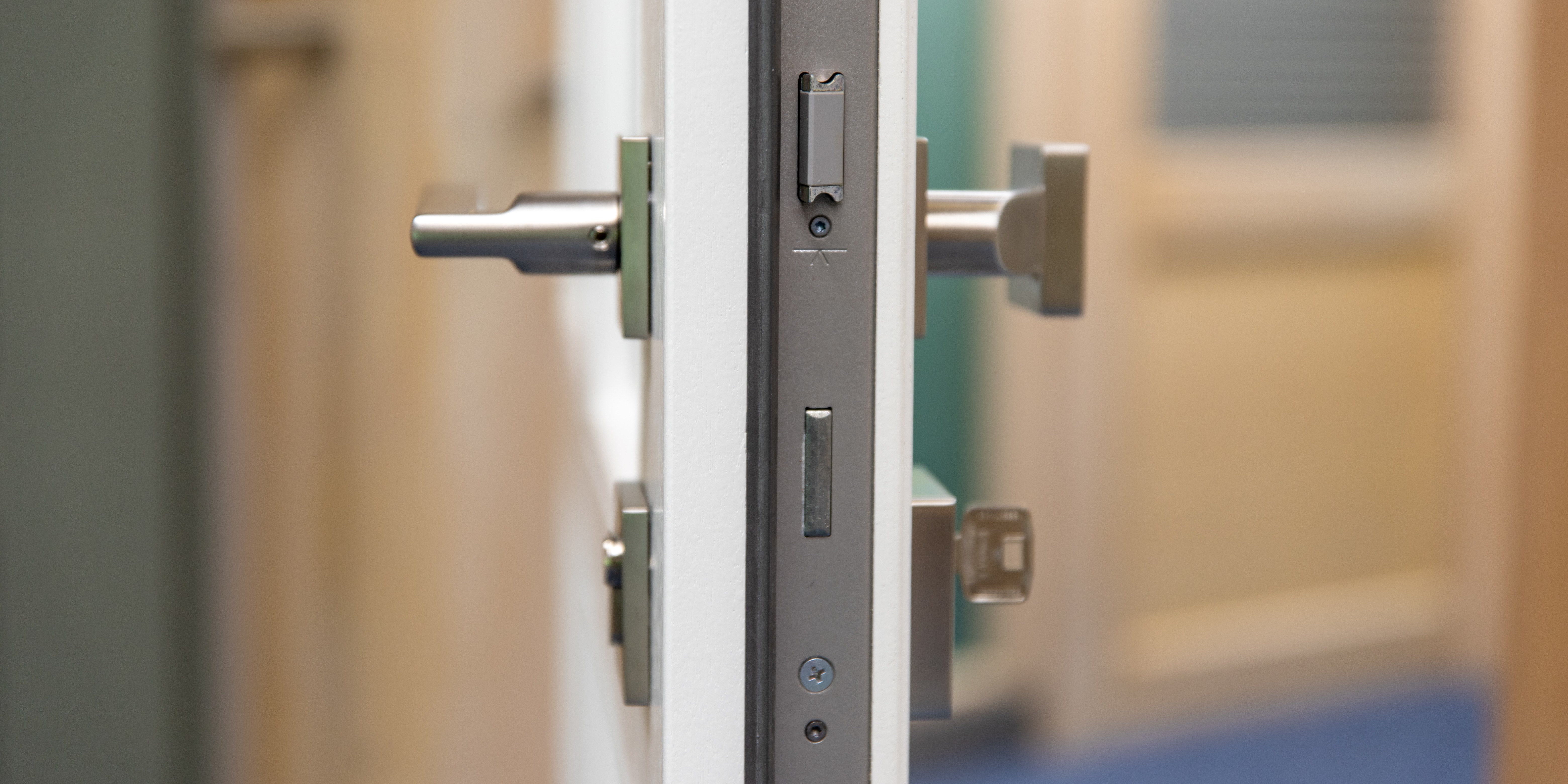 Riegel und Schlossfalle 