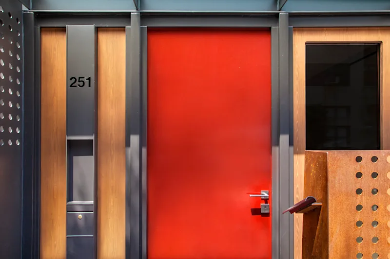 Sorpetaler front door red