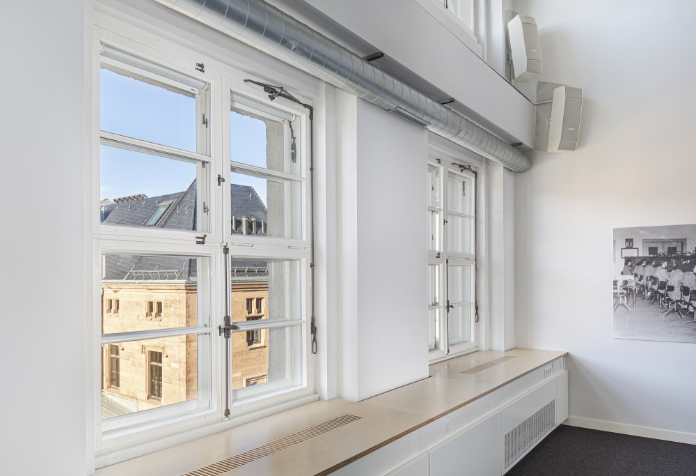 Sorpetaler-Denkmalfenster-Holzfenster Telegraphenamt-1