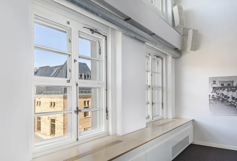 Sorpetaler-Denkmalfenster-Holzfenster Telegraphenamt-1