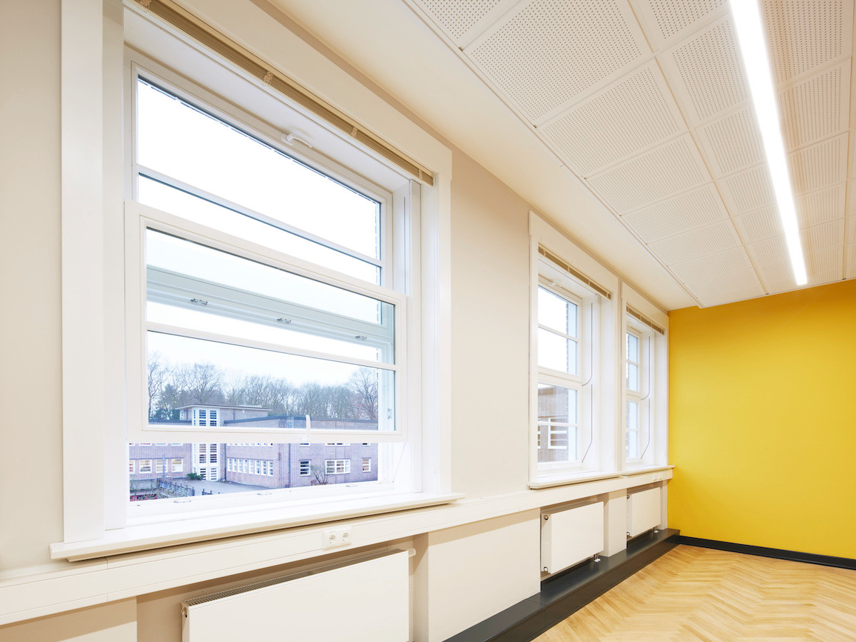 Walddoerfer-Gymnasium Vertikalschiebefenster-historisch