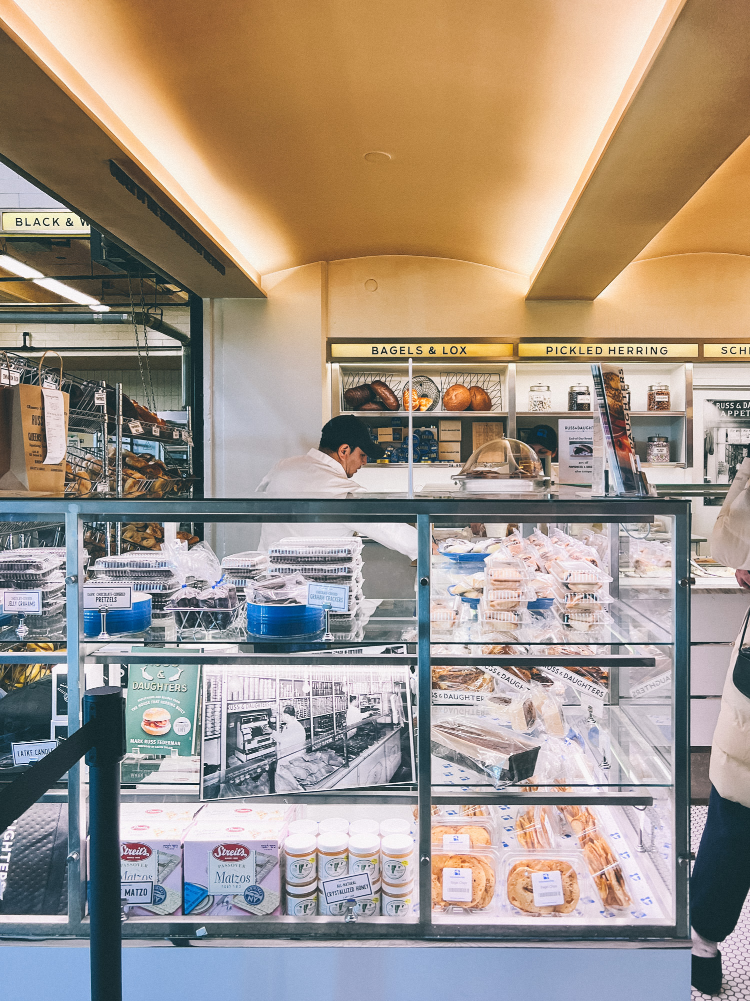 russ-and-daughters-04