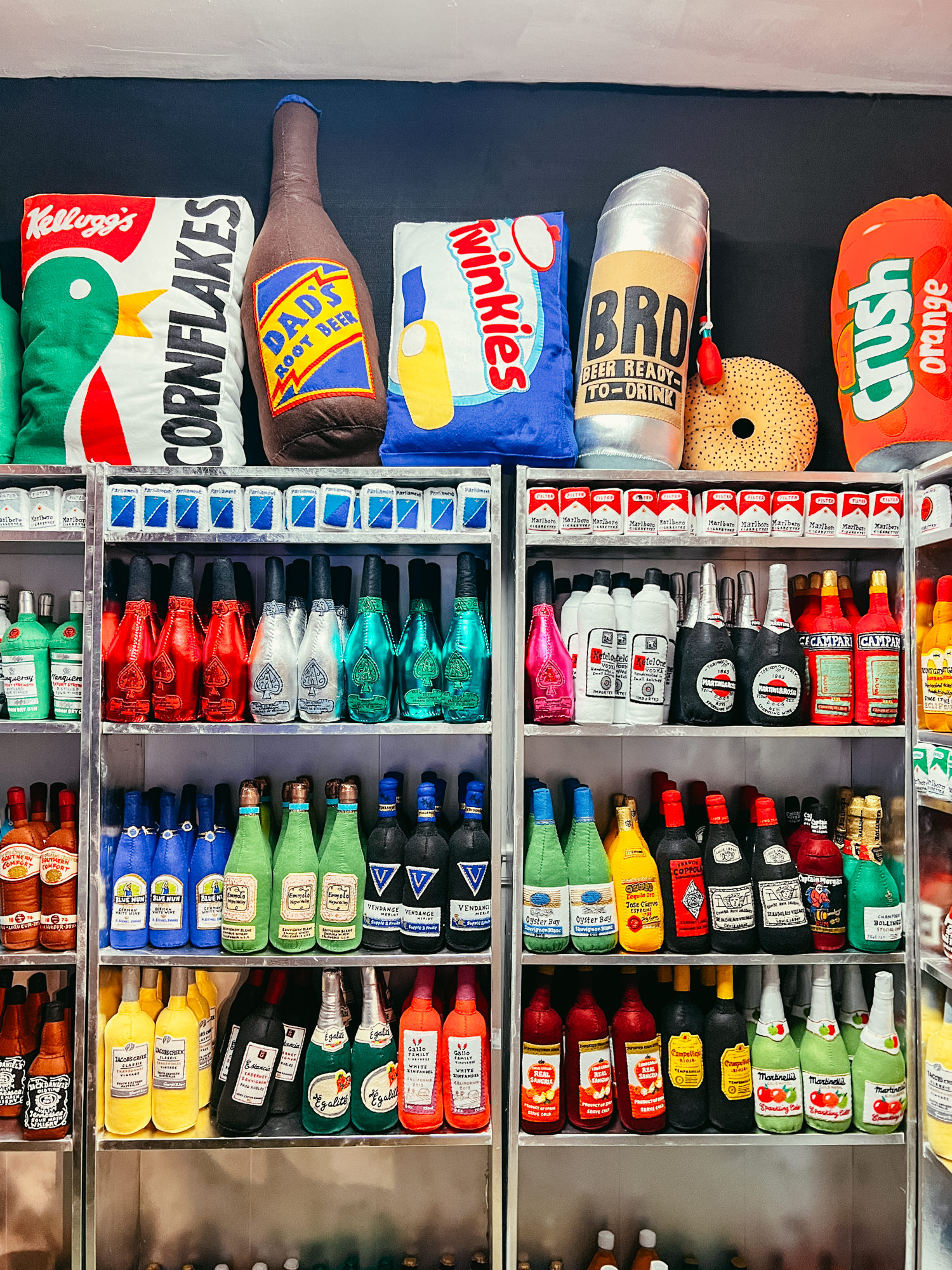 lucy-sparrow-feltz-bagels-07