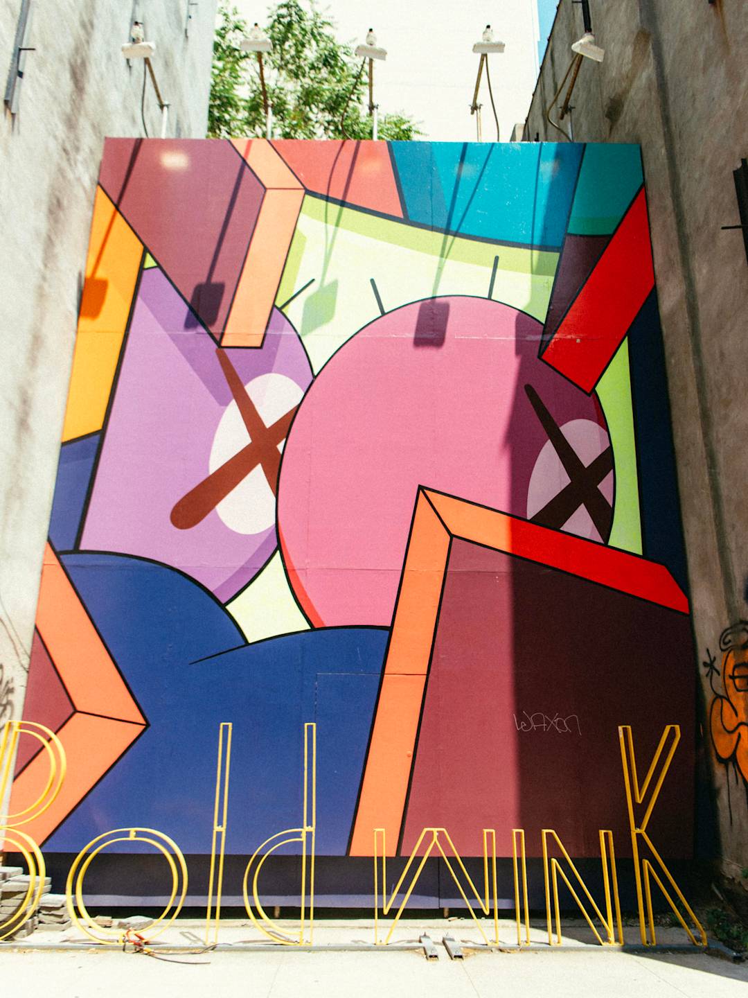 KAWS Mural Painted In Brooklyn KAWS Mural In Brooklyn New York Map kaws-mural-painted-in-brooklyn-kaws-mural-in-brooklyn-new-york-map