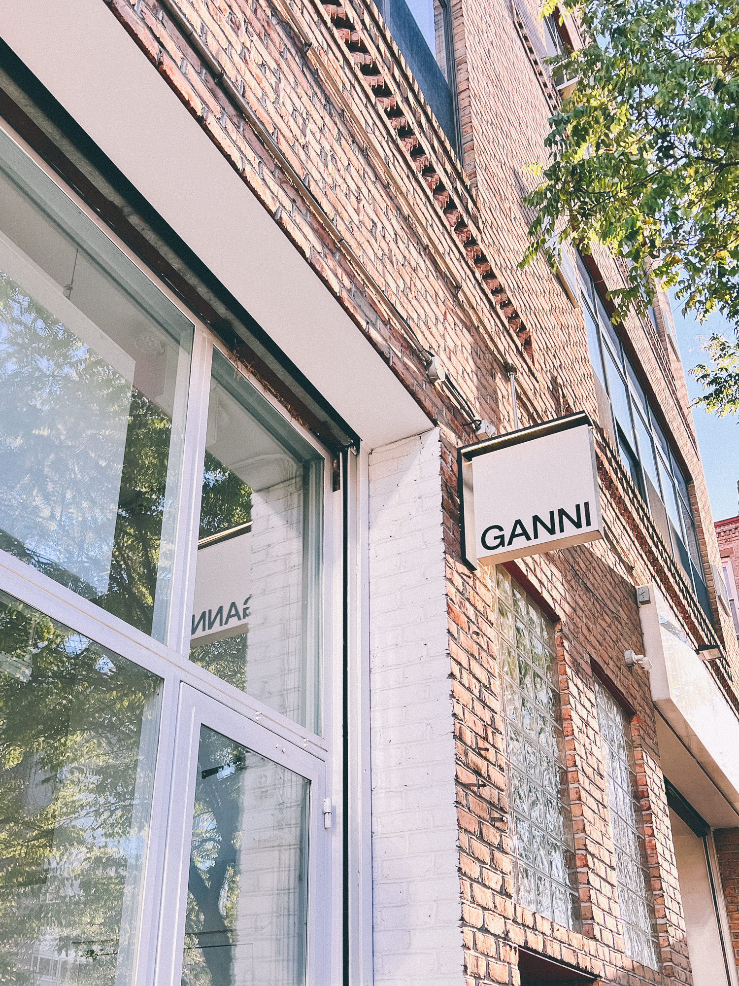 デンマーク発のサスティナブルでエフォートレスなウィメンズブランドGANNI(ガニー) GANNI ニューヨークおすすめ情報 & マップ