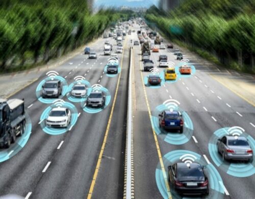 Why are HMIS needed in autonomous driving?