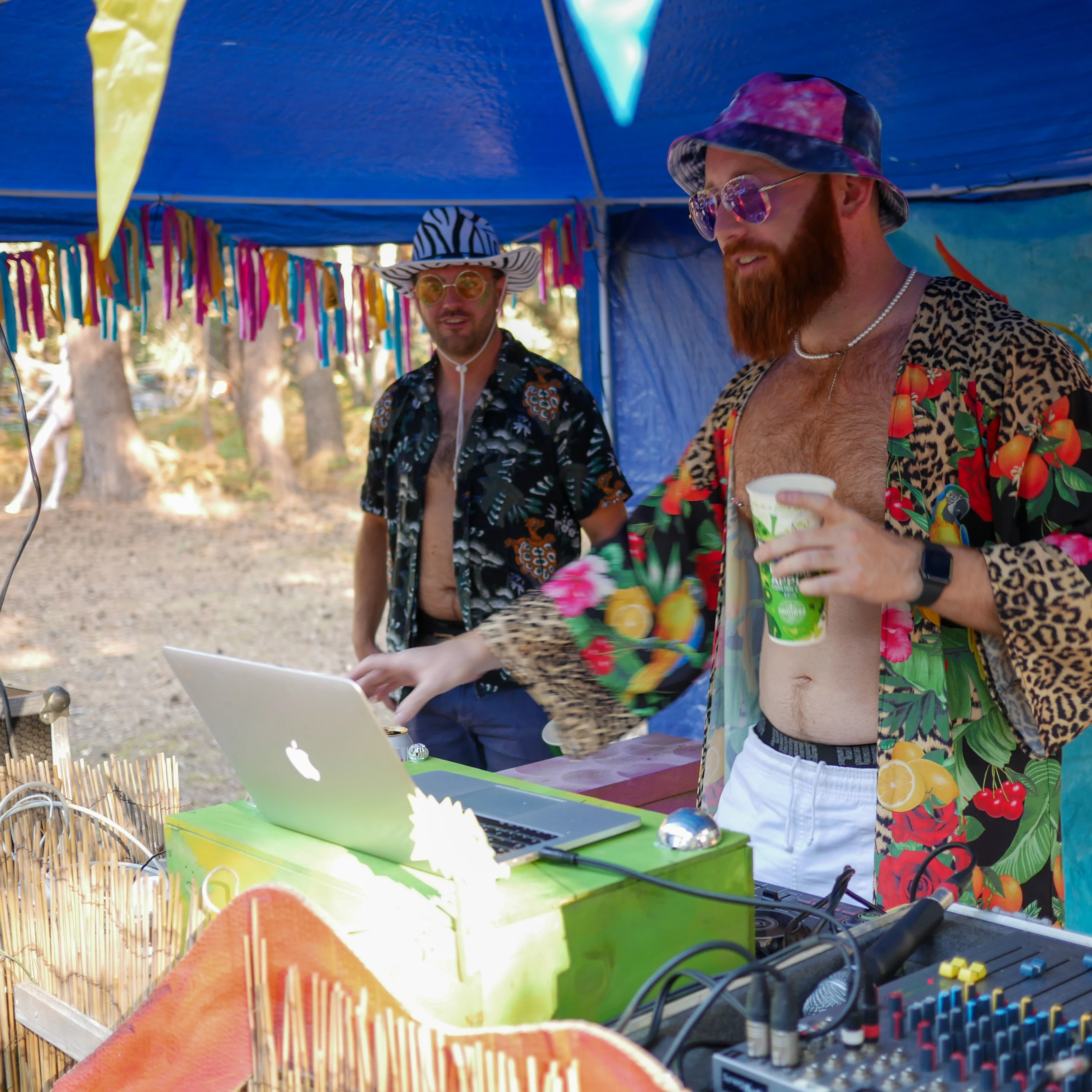 wood-party-14 wood-party-14