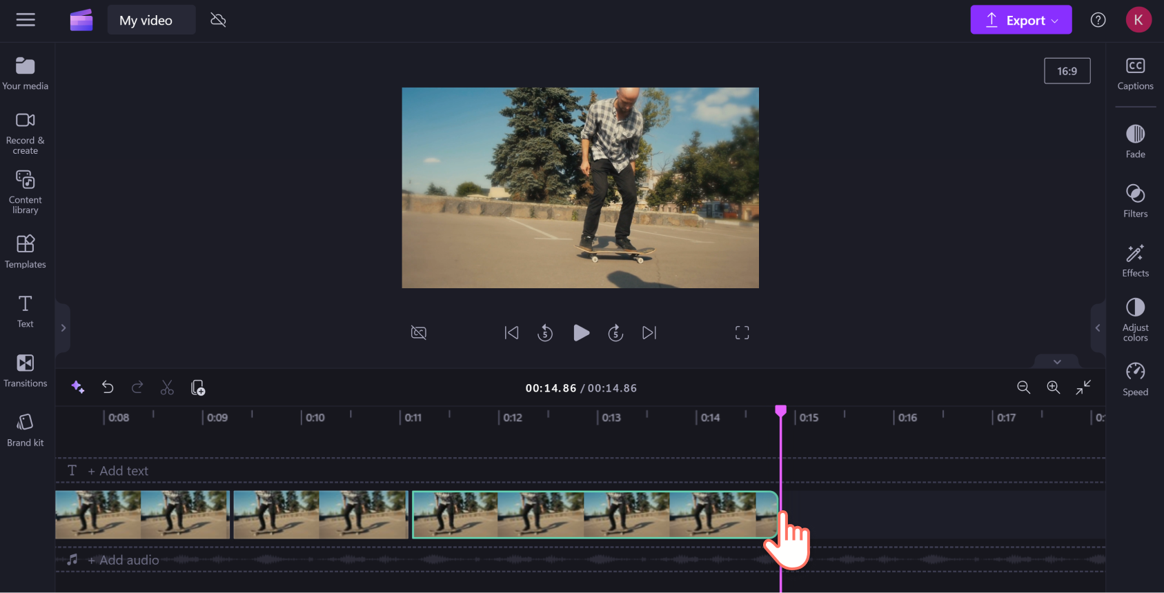 An image of a Clipchamp user shortening their loop video to under 15 seconds.