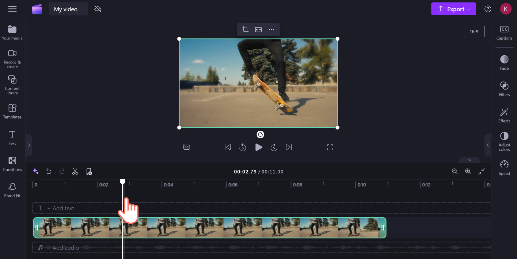 An image of a Clipchamp user dragging the seeker to the middle of a video clip.