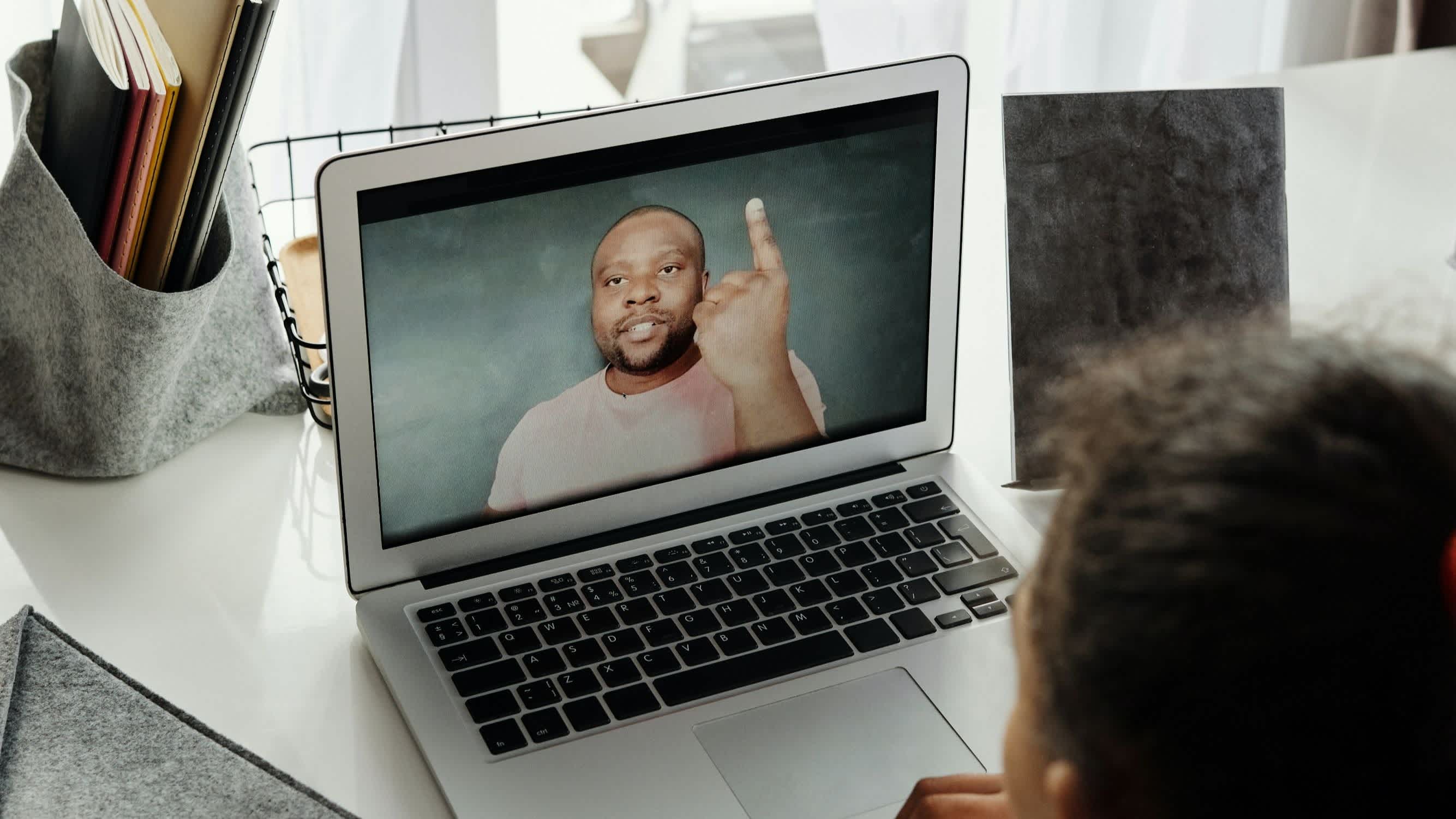 Tips for filming with a webcam recorder