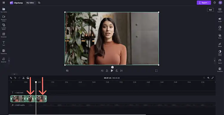 Người dùng đã cắt và tách các video clip trên dòng thời gian trong Clipchamp.