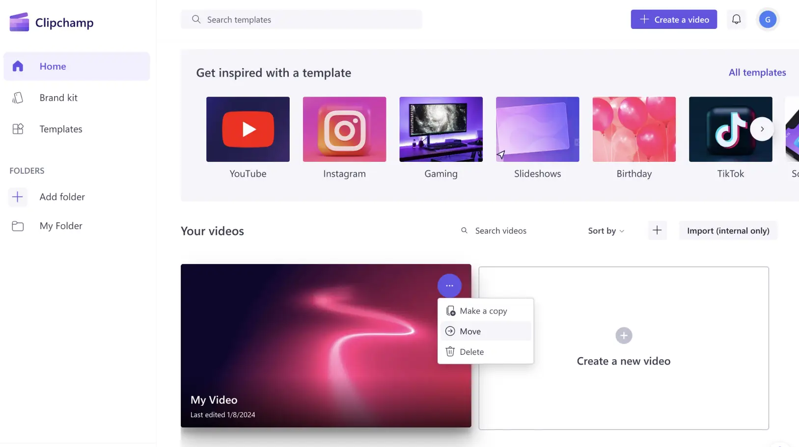 Tangkapan skrin laman utama Clipchamp. Kursor terapung di atas butang "Lagi" pada video yang telah disimpan. Menu juntai bawah menunjukkan pilihan "Alih video".