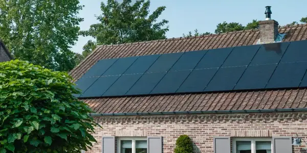 IKEA-home-solar-house-with-solar-panels-hero-grid-top