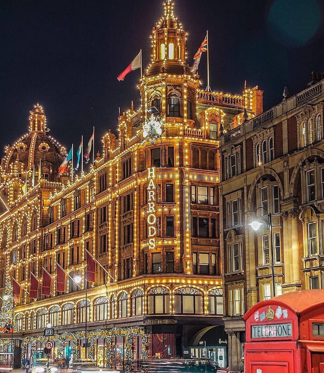 Bergdorf Goodman, Saks Fifth Avenue, and Selfridges Holiday Window