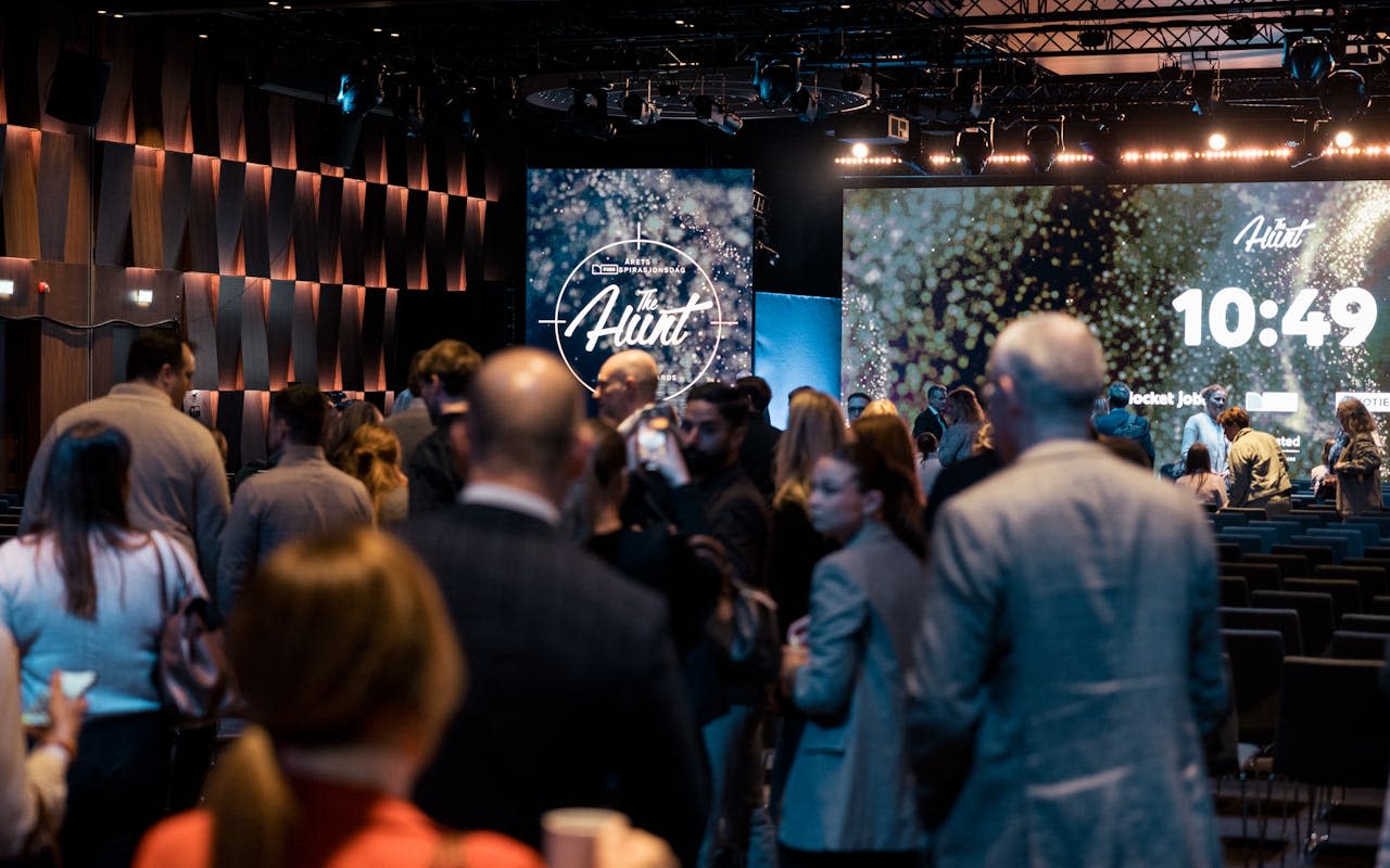 Singh Patpatia snakket til en fullsatt sal på The Hunt 2024. Foto: Johnny Vaet Nordskog