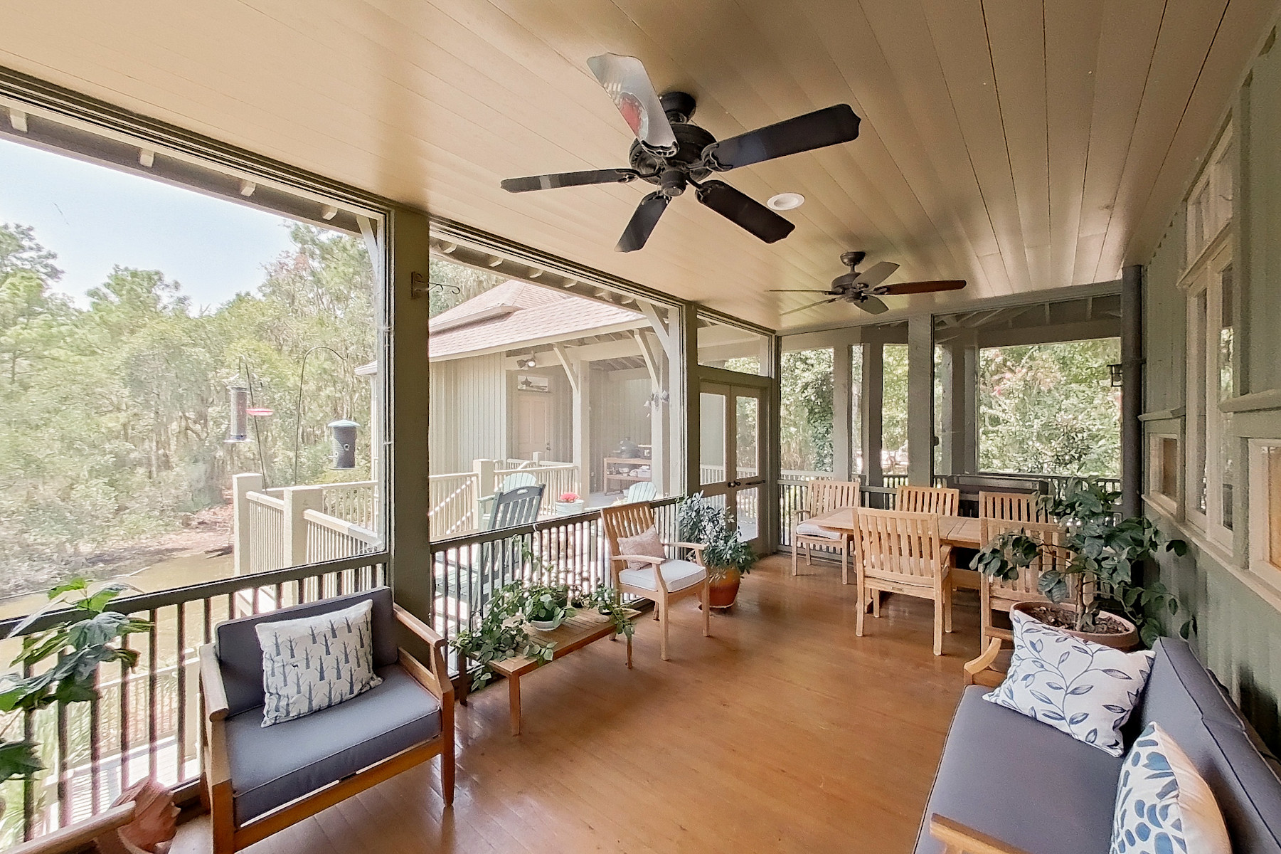 screened porch