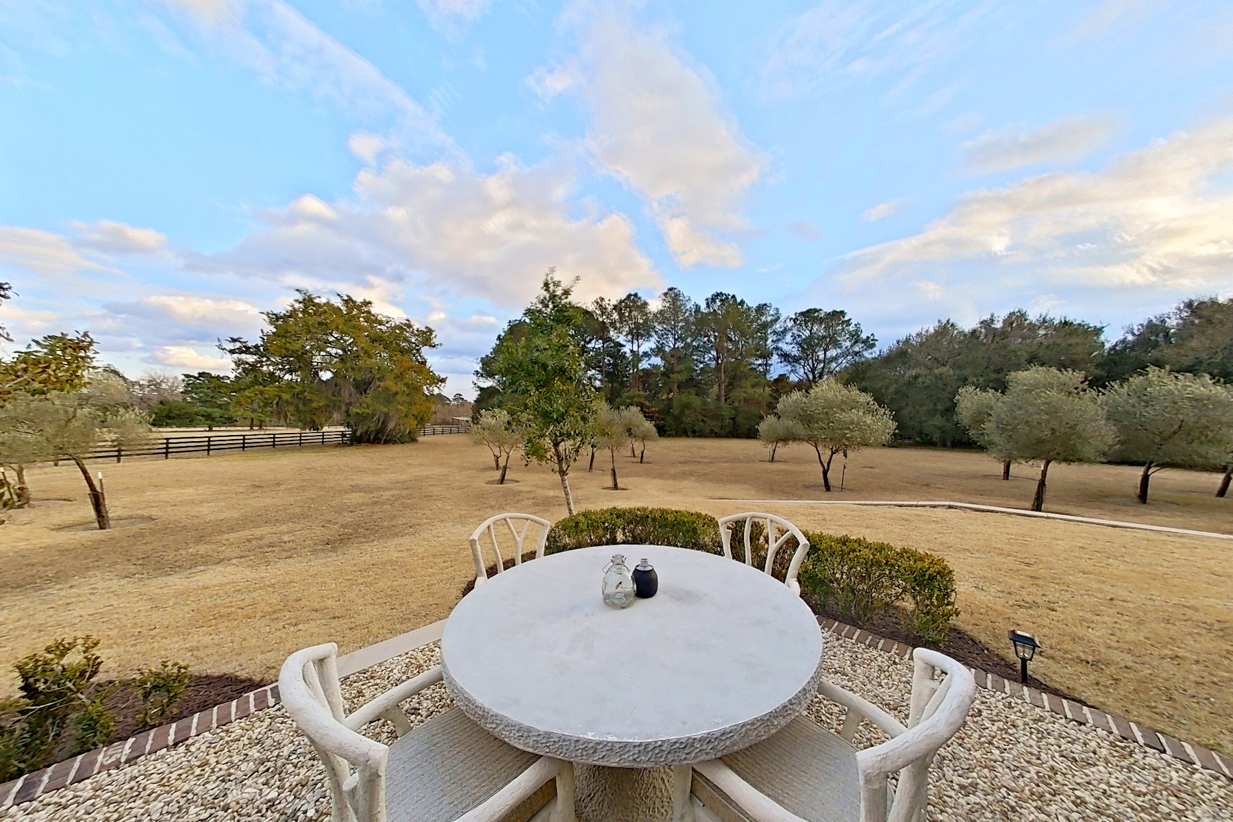 img 024 (20)outside table