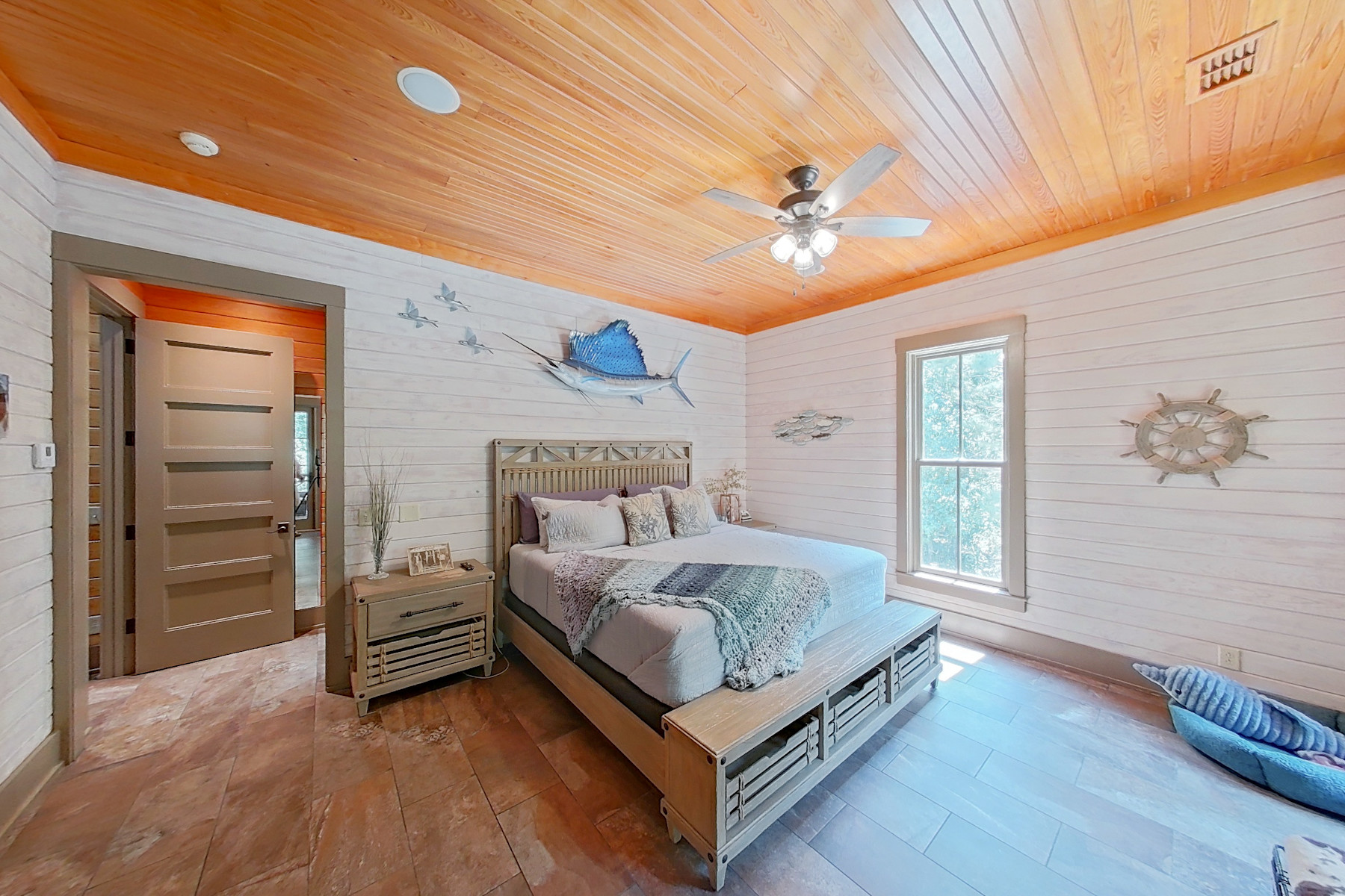 master bed1