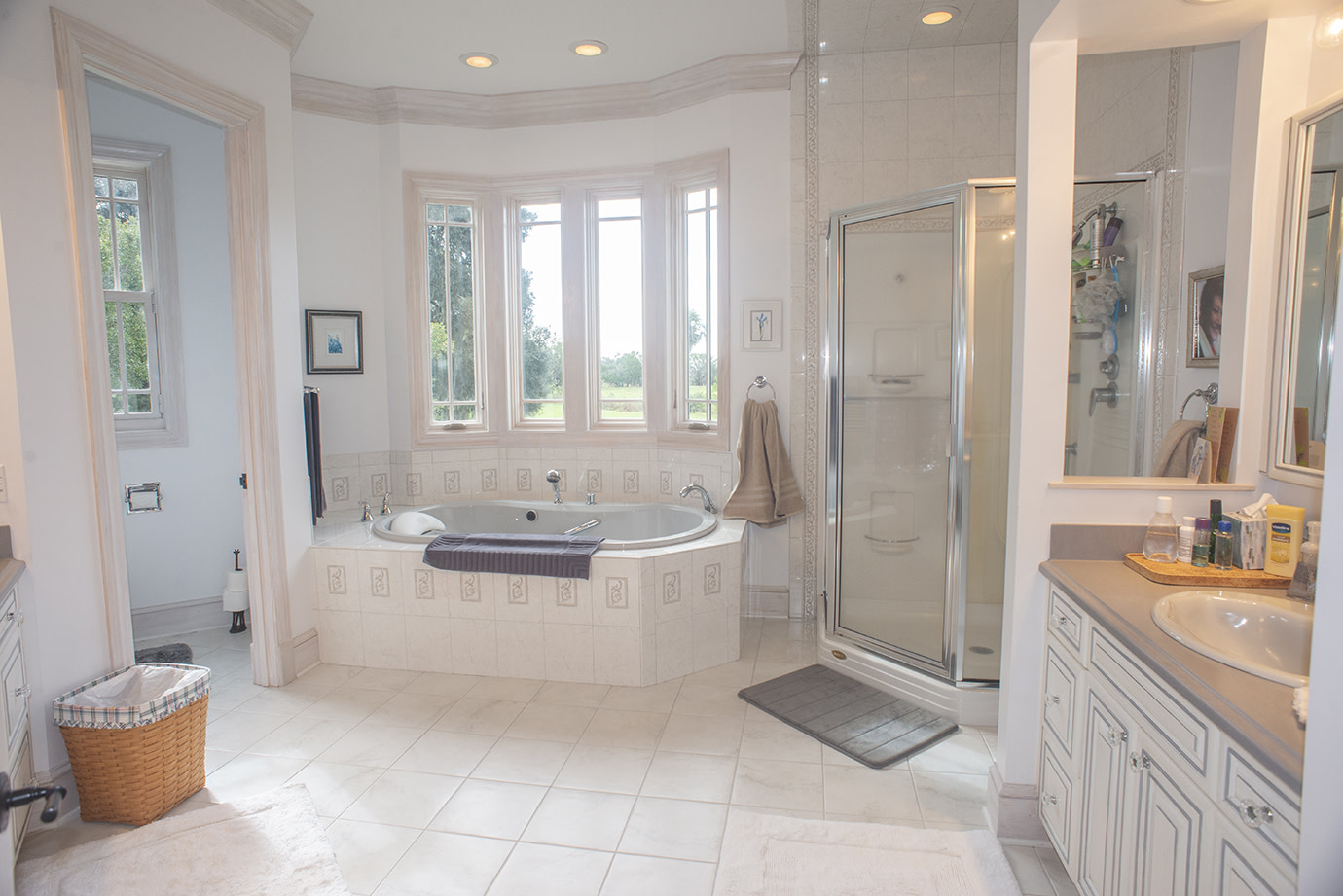 Sch master bath