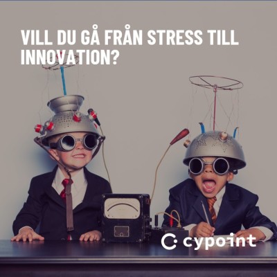 Två barn iklädda slips och kavaj samt med uppfinnarhattar på. Text i bild: Vill du gå från stress till innovation?