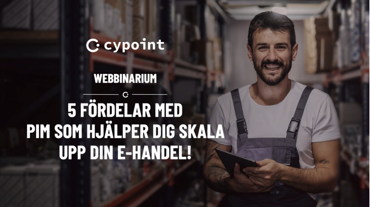 Man med en bok i handen. Text i bild: Webbinarium, 5 fördelar med PIM som hjälper dig skala upp din e-handel!