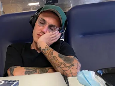 someone sleeping with their head resting in their hand how to sleep better