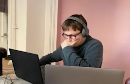 Staysure at Trustpilot (travel insurance company) How Staysure uses the power of AI to build customer trust