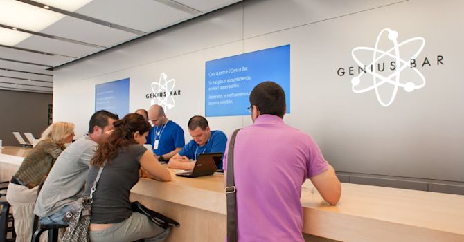 Apple store genius bar Apple store genius bar