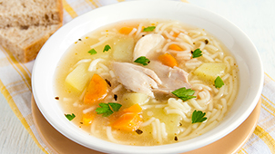 SUDAFED® Congestion Tips & Advice - Eating Hot Chicken Soup