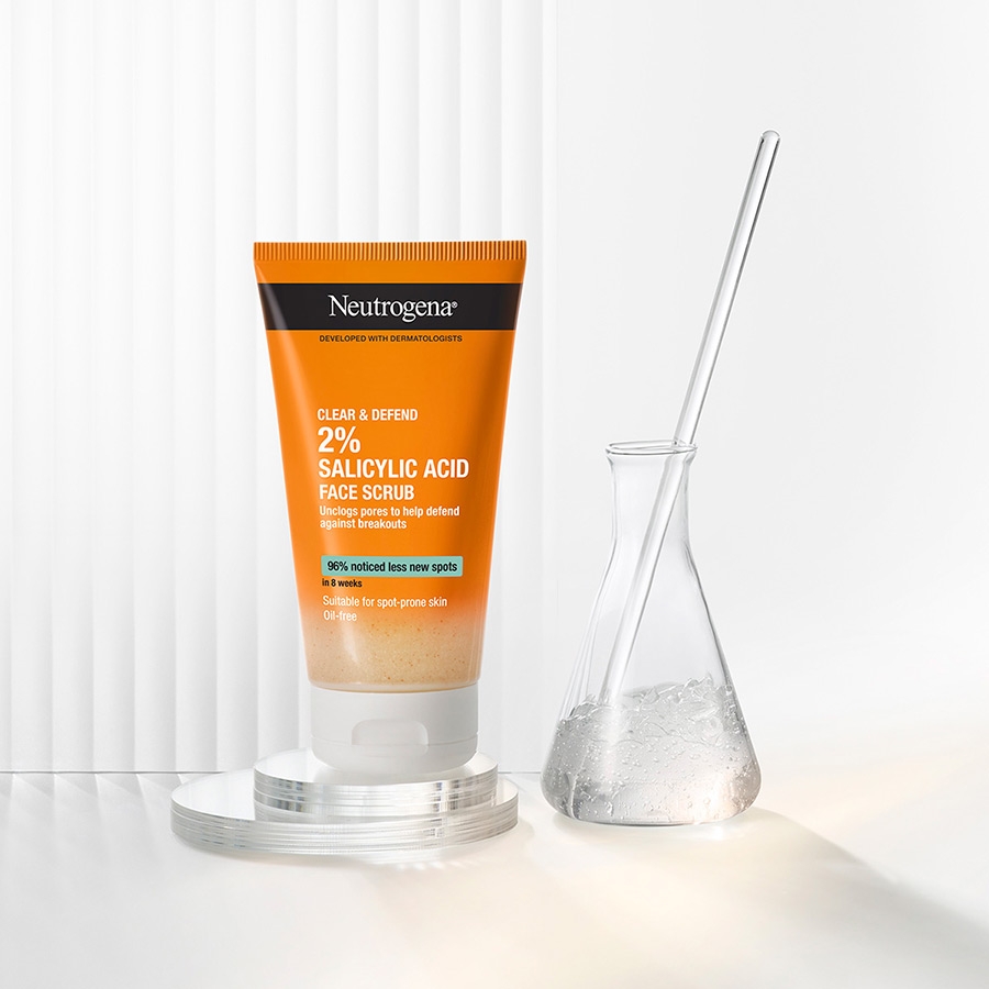 Clear & Defend Face Scrub