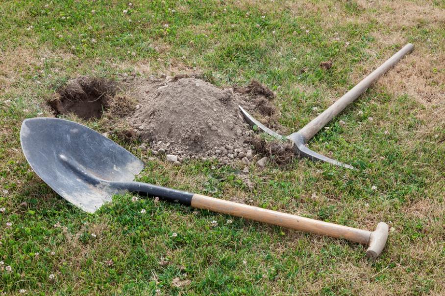 5 outils pour creuser la terre facilement - Gamm vert