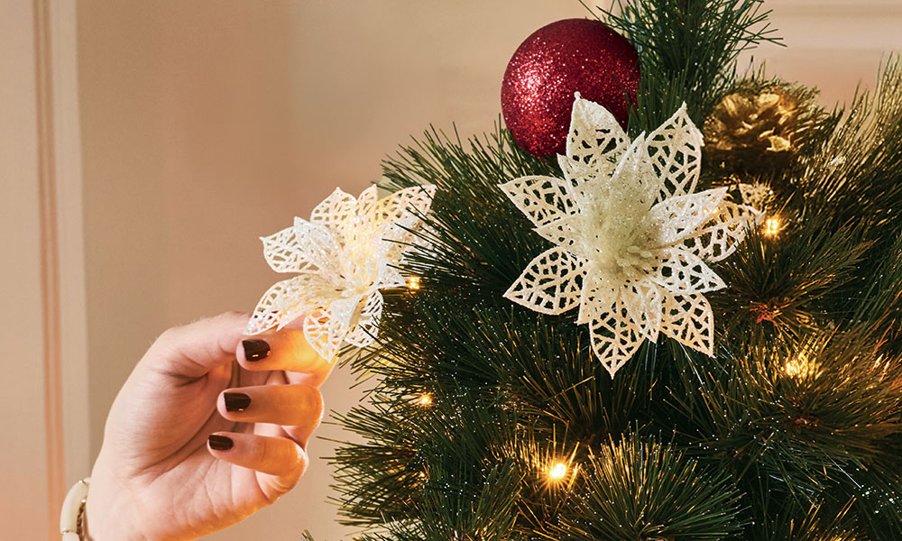L'emplacement et les décorations ont aussi leurs importances dans la tenue du sapin